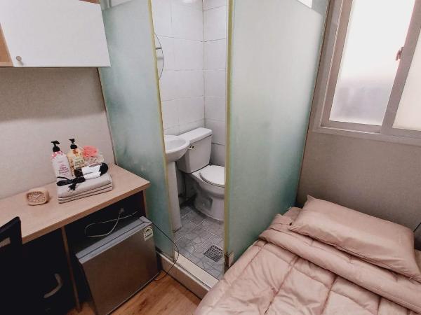 Haechi Stay GuestHouse - For foreigners only : photo 5 de la chambre chambre simple avec salle de bains privative
