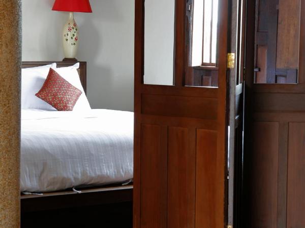 Evergreen boutique Hua Hin : photo 1 de la chambre chambre lit king-size avec balcon