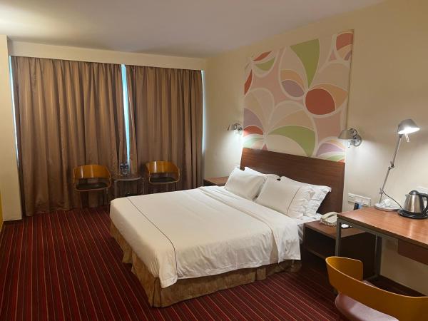 Days Inn Guangzhou : photo 6 de la chambre chambre lit king-size supérieure