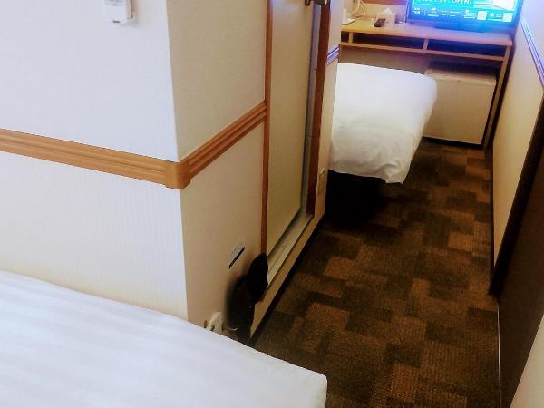 Toyoko Inn Shin-Osaka Chuo-guchi Shinkan : photo 3 de la chambre chambre lits jumeaux - fumeurs