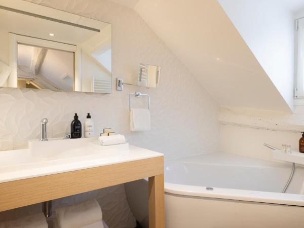 Hotel Chavanel : photo 10 de la chambre suite junior