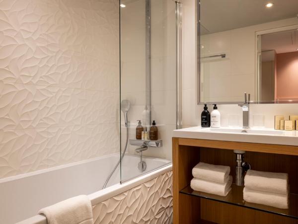 Hotel Chavanel : photo 3 de la chambre chambre deluxe double ou lits jumeaux