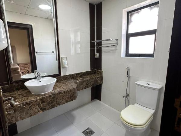 DARÏ : photo 6 de la chambre chambre double avec salle de bains privative