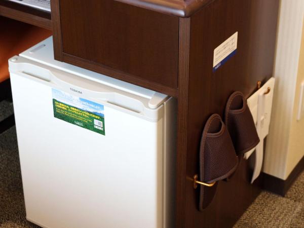 Toyoko Inn Shin-osaka Higashi-mikuni Ekimae : photo 10 de la chambre chambre double pour occupation simple - fumeurs