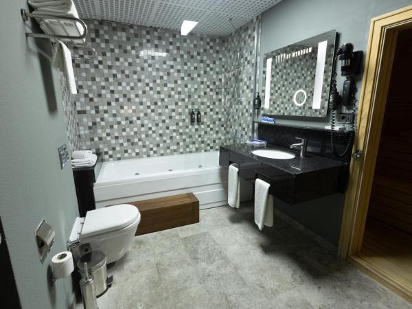 Tryp By Wyndham Istanbul Sancaktepe : photo 4 de la chambre suite lit king-size - fumeurs