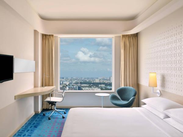 Fairfield by Marriott Hyderabad Gachibowli : photo 2 de la chambre deluxe room, 1 queen bed, city view