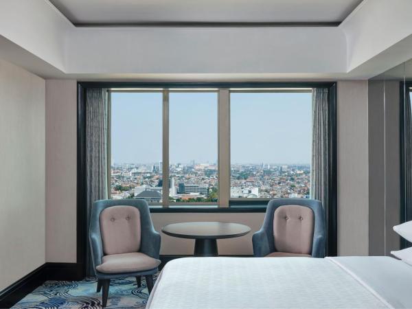 Sheraton Surabaya Hotel & Towers : photo 3 de la chambre chambre lits jumeaux de luxe premium