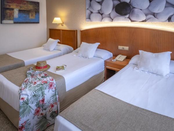 GHT Oasis Park & Spa : photo 3 de la chambre chambre lits jumeaux avec lit d'appoint et balcon (2 adultes + 1 enfant)