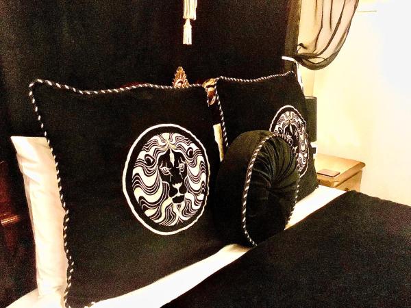 Kurrajong House : photo 2 de la chambre chambre lit queen-size campbell - vue sur jardin