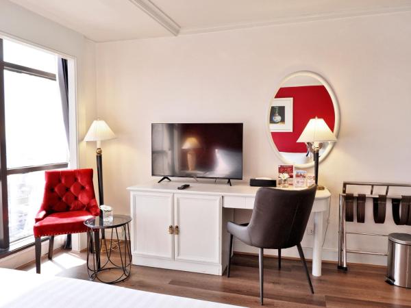 Grand China Bangkok : photo 8 de la chambre hébergement lit king-size supérieur - vue sur rivière