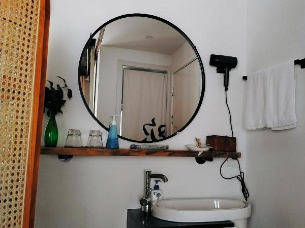 Suzhou Houlishenghuo Guesthouse : photo 7 de la chambre chambre lits jumeaux avec douche