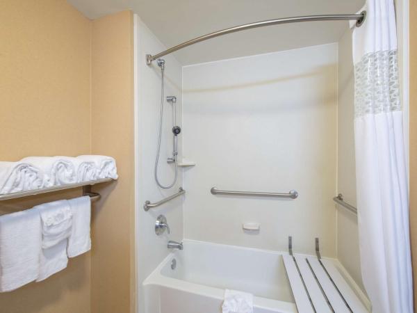 Hampton Inn & Suites Oklahoma City - South : photo 4 de la chambre king room with accessible tub - mobility and hearing access/non-smoking