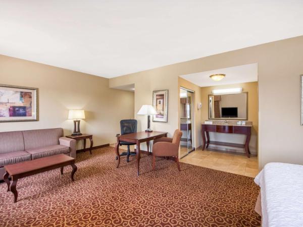 Hampton Inn & Suites Oklahoma City - South : photo 3 de la chambre suite studio lit king-size - non-fumeurs