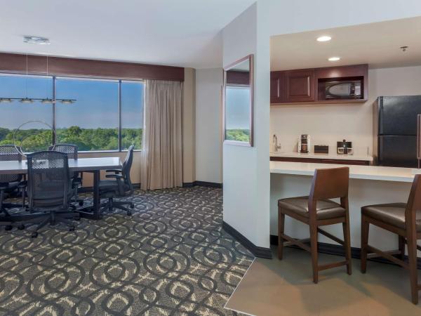 Embassy Suites by Hilton Dallas-Love Field : photo 3 de la chambre suite présidentielle 2 chambres lit king-size - non-fumeurs