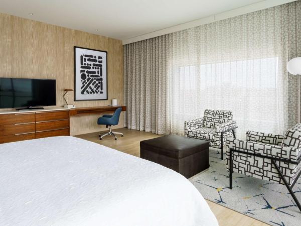 Hampton Inn & Suites Santa Monica : photo 3 de la chambre suite studio lit king-size avec balcon - non-fumeurs