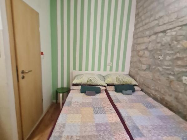 Rooms & Studio Apartments Šibenik : photo 8 de la chambre chambre double