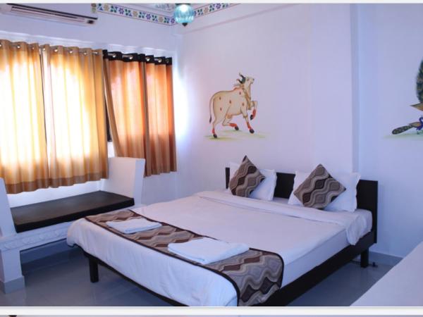 The Royal Lake View Villa : photo 1 de la chambre chambre familiale