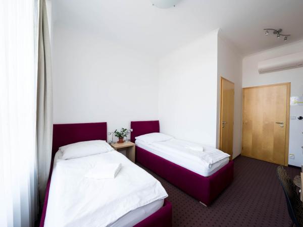 Mini Hotel Akord : photo 6 de la chambre chambre lits jumeaux