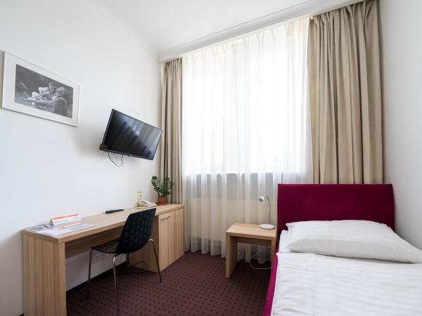 Mini Hotel Akord : photo 6 de la chambre chambre simple avec salle de bains commune