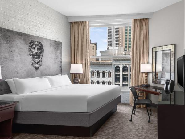 Crowne Plaza New Orleans French Qtr - Astor : photo 6 de la chambre hébergement historique alexa avec 1 lit king-size 