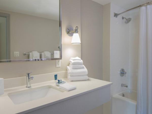 Four Points by Sheraton Orlando International Drive : photo 4 de la chambre chambre 2 lits queen-size - Étage supérieur