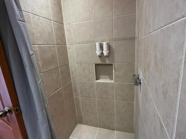 Xtabentun Hostal : photo 5 de la chambre chambre familiale avec salle de bains privative