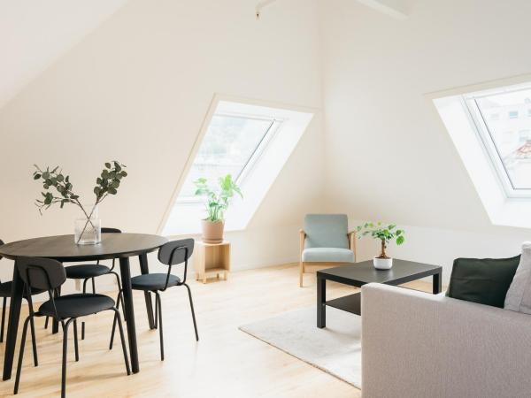 S54 - Private Rooms in the City Center : photo 4 de la chambre chambre familiale