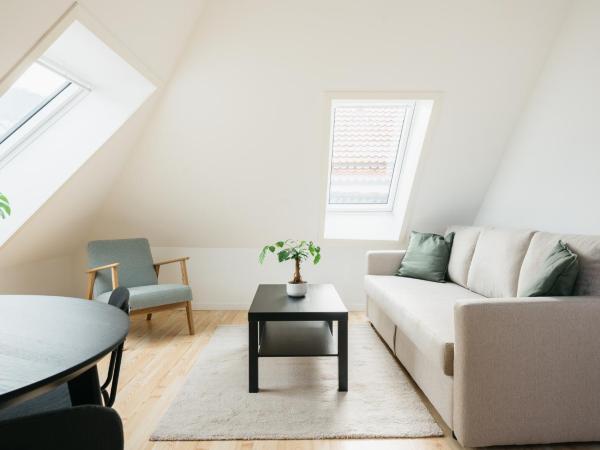 S54 - Private Rooms in the City Center : photo 6 de la chambre chambre familiale