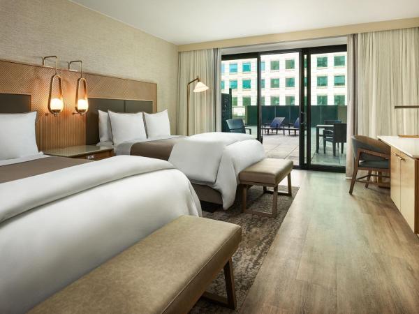 The Westin Denver Downtown : photo 1 de la chambre chambre avec 2 lits queen-size et terrasse