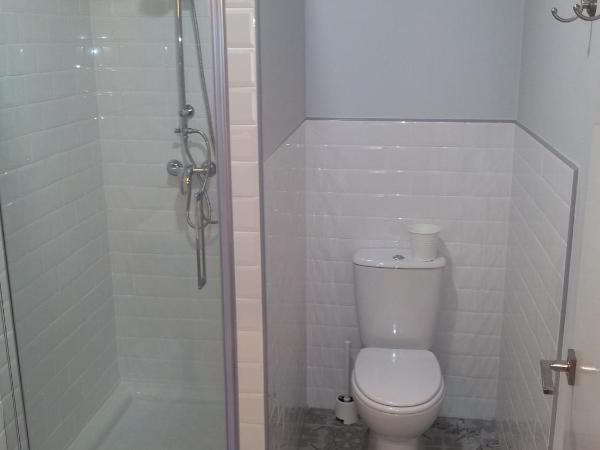 Hotel Smile & Co Hostal Boutique : photo 6 de la chambre chambre triple