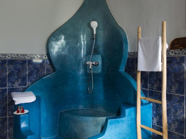 Riad Tamayourt Ocean View & piscine chauffée à 30 : photo 2 de la chambre chambre double - vue sur jardin