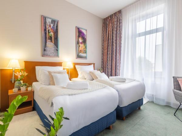 Hotel Sofia by The Railway Station Wroclaw : photo 3 de la chambre chambre lits jumeaux standard