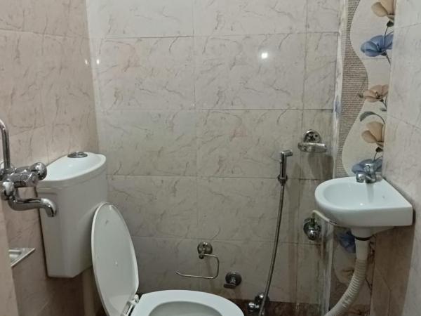 The Royal Lake View Villa : photo 3 de la chambre chambre double Économique