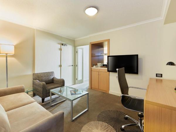 Holiday Inn Parramatta, an IHG Hotel : photo 6 de la chambre suite 1 chambre lit king-size