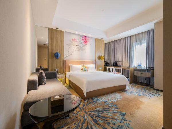 Paco Hotel Tаojin Metro Guangzhou-Free Shuttle Bus For Canton Fair : photo 4 de la chambre chambre lit king-size affaires