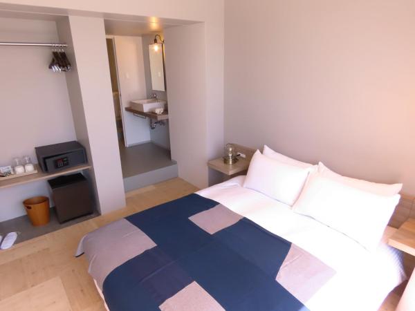 Osaka Hokko Marina HULL : photo 6 de la chambre chambre double - vue sur jardin