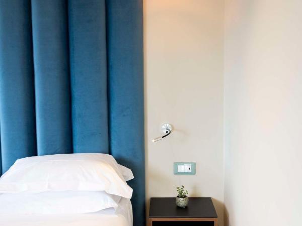 Best Western Plus City Hotel : photo 3 de la chambre suite junior avec lit king-size et balcon