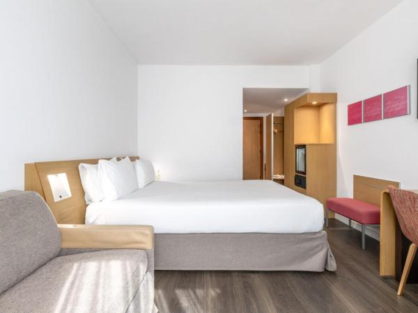 Exe Madrid Norte : photo 4 de la chambre 2 chambres doubles communicantes