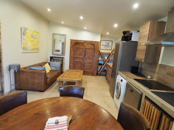 Maranatha, Location de Villas pieds dans l'eau : photo 6 de la chambre chambre double avec salle de bains privative