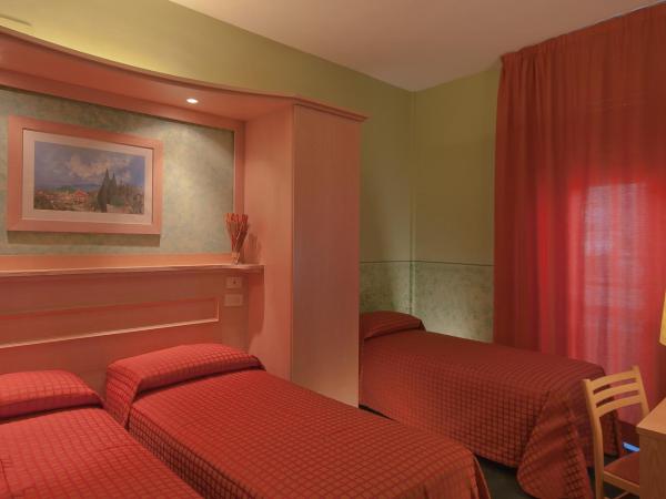 Hotel Meridiana : photo 2 de la chambre chambre triple standard