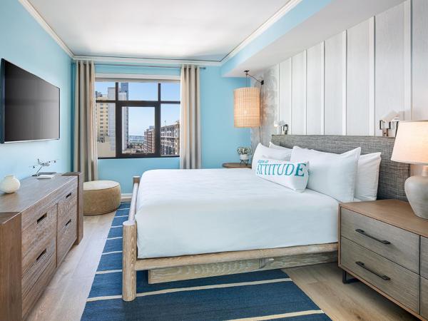 Margaritaville Hotel San Diego Gaslamp Quarter : photo 2 de la chambre suite deluxe avec lit king-size