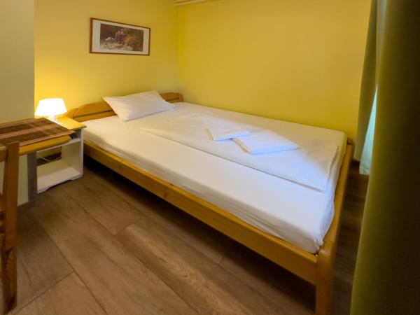 Írisz Panzió : photo 6 de la chambre chambre simple