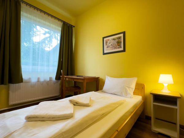 Írisz Panzió : photo 4 de la chambre chambre simple standard