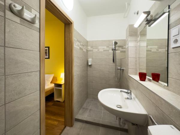 Írisz Panzió : photo 7 de la chambre chambre simple standard