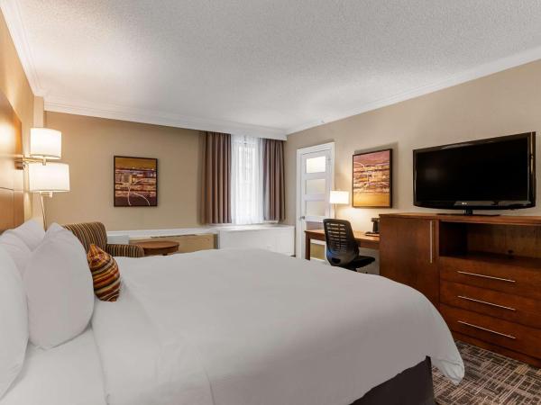 Best Western Ville-Marie Hotel & Suites : photo 2 de la chambre chambre lit king-size deluxe