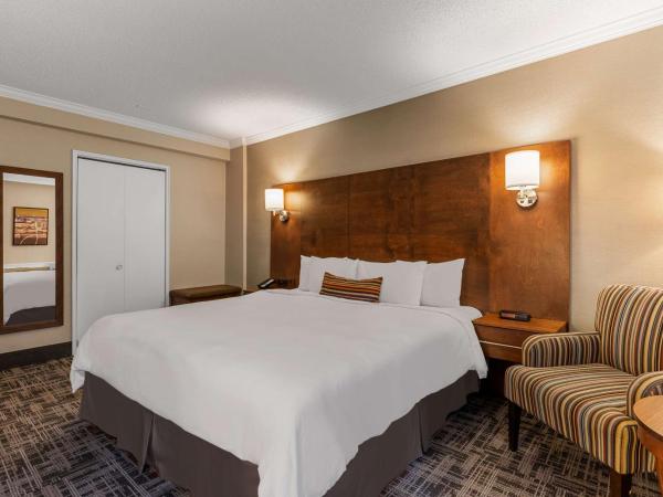 Best Western Ville-Marie Hotel & Suites : photo 3 de la chambre chambre lit king-size deluxe