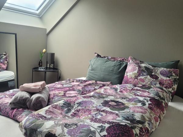 Single Elegant Room i sentrum- Sea View : photo 6 de la chambre chambre double