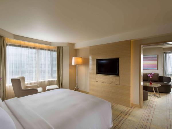 DoubleTree By Hilton Kuala Lumpur : photo 3 de la chambre suite avec terrasse