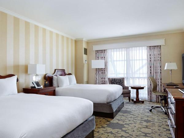 Hilton New Orleans Riverside : photo 1 de la chambre chambre standard avec 2 lits queen-size