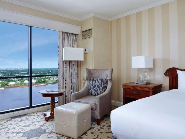 Hilton New Orleans Riverside : photo 3 de la chambre studio premium lit king-size